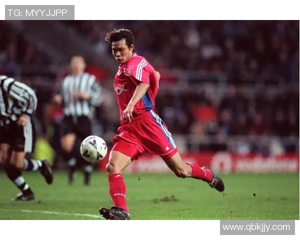 足球明星们的日常生活与场外事业揭秘,看看他们如何平衡运动与私人时间